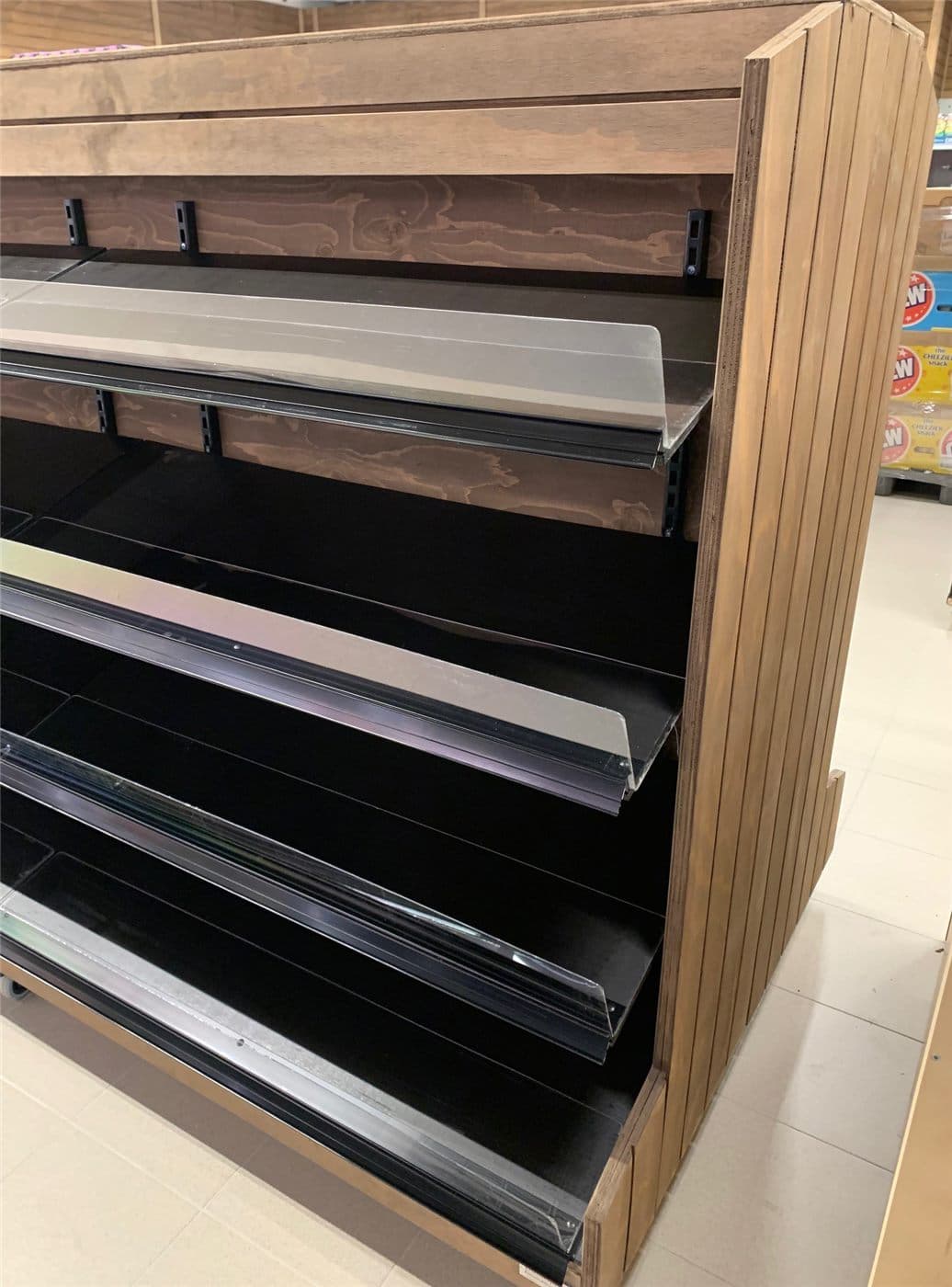 Brödexponering Panel golv, 90x160x60cm – Varuexponering från Butiksprofil