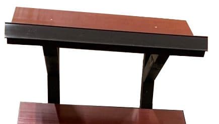 Överhylla lutande pallexpo 60x40cm med formplywood Kompl – Varuexponering från Butiksprofil